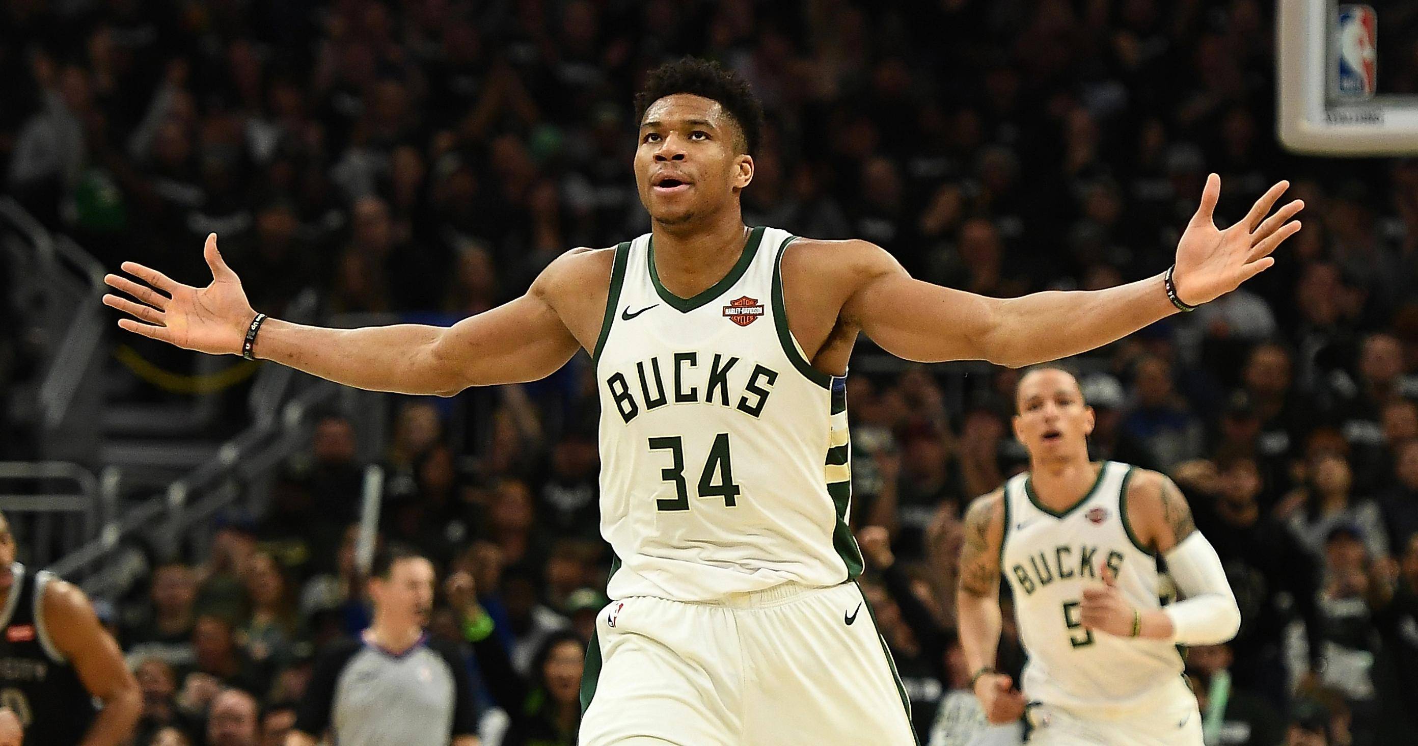 迪马：罗马、那不勒斯、布莱顿有意波尔图19岁中场弗罗霍尔特（迪马：罗马、那不勒斯、布莱顿有意引进波尔图19岁中场弗罗霍尔特）