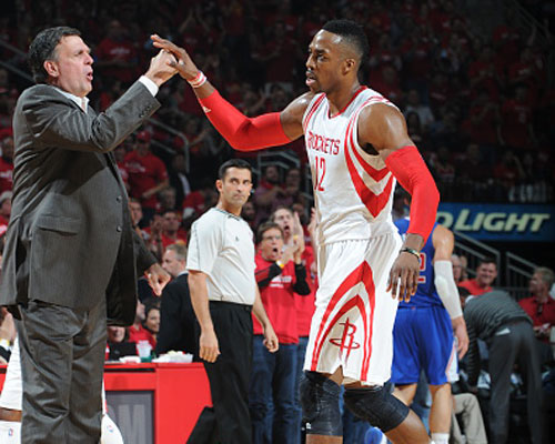 NBA球员交易动态及球队影响（NBA球员转会动向与球队格局变化）