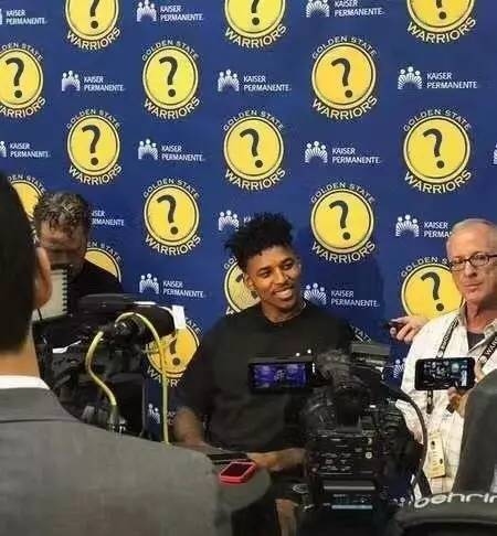 北京近期体育赛事：空手道、跑酷、速度滑冰轮番上演（北京近期体坛热力不断：空手道、跑酷、速度滑冰接连登场）