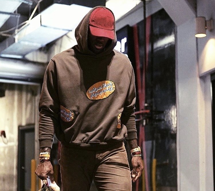 官方：齐达内之子卢卡内收肌受伤，已离开阿尔及利亚队训练营（阿尔及利亚队官方：卢卡·齐达内内收肌受伤，已离开国家队集训营）