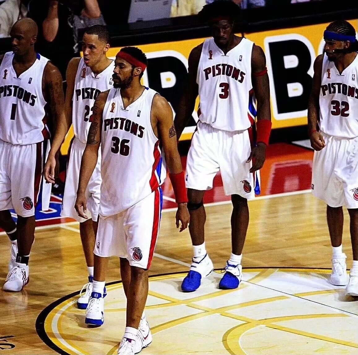 意媒：39岁拉莫斯被推荐给米兰，管理层和阿莱格里将进行评估（意媒：米兰获荐39岁拉莫斯，俱乐部高层与阿莱格里将评估）