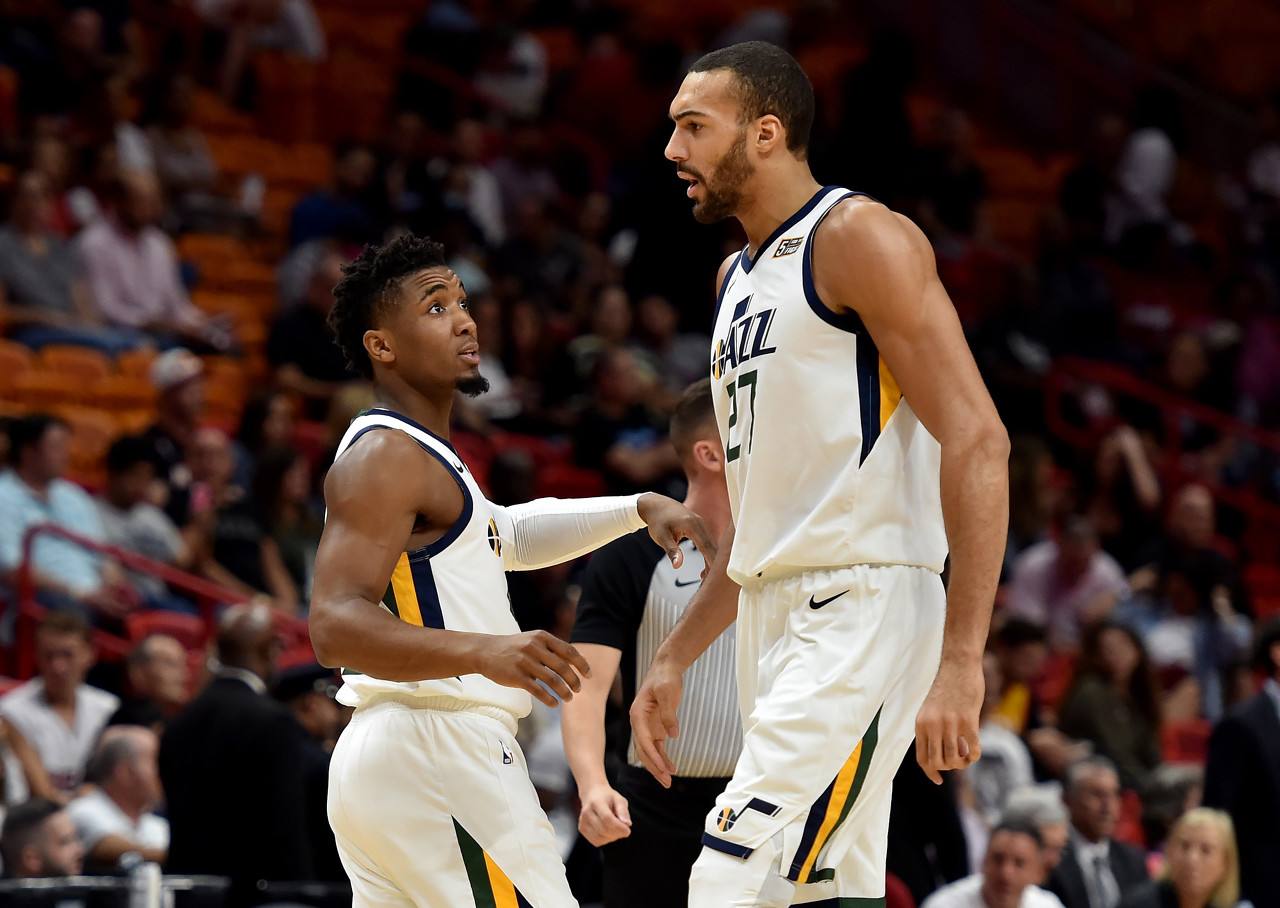 斯基拉：本菲卡正在关注科斯蒂奇，穆里尼奥对他十分赏识（斯基拉：本菲卡有意科斯蒂奇，穆里尼奥对其极为欣赏）